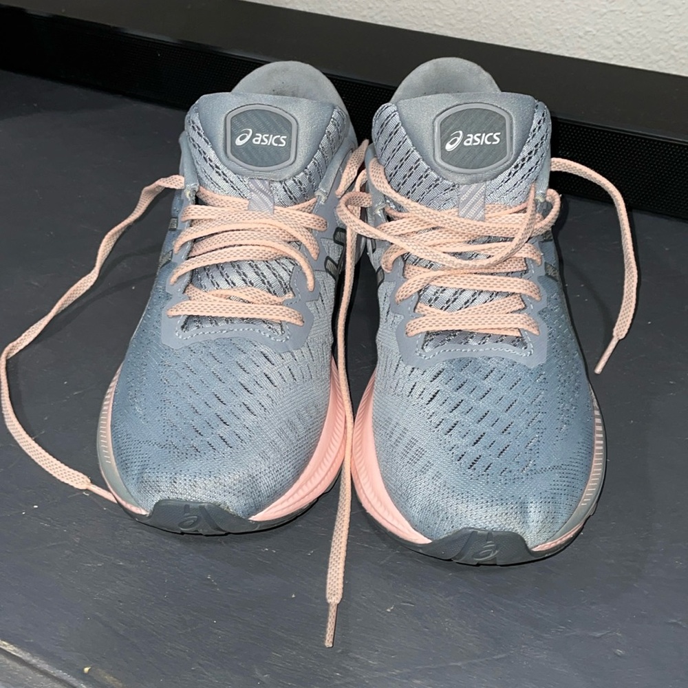 ASICS Gel Kayano 27 Women’s Sneakers